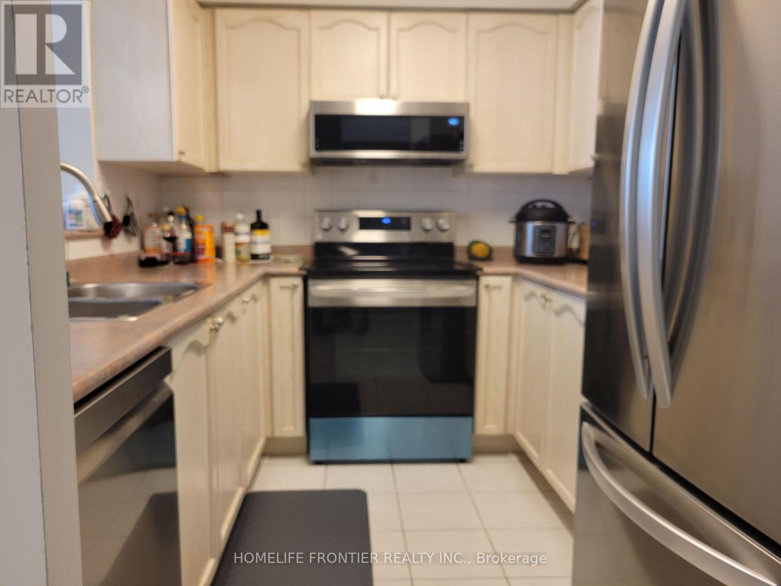 1008 - 29 Pemberton Avenue, Toronto, Ontario  M2M 4L5 - Photo 9 - C12529638