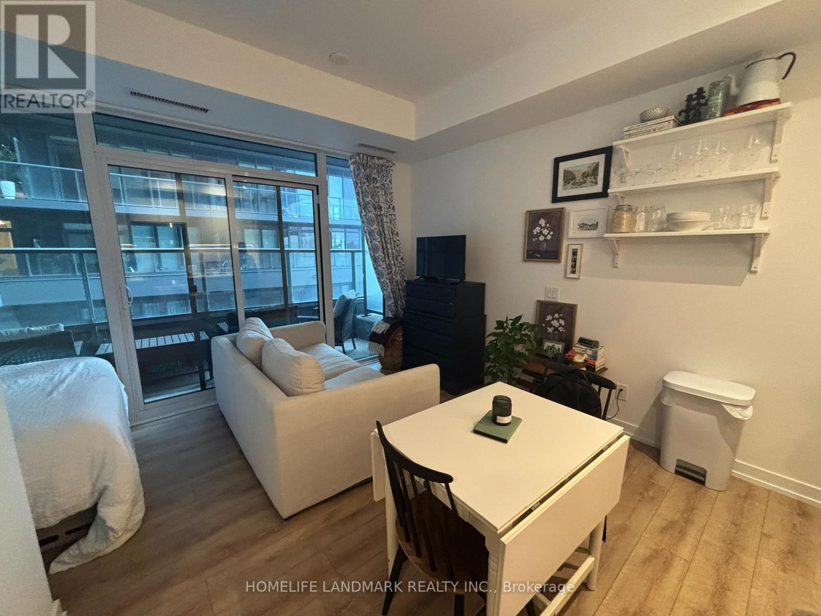 402 - 500 Dupont Street, Toronto, Ontario  M6G 0B8 - Photo 3 - C12529682