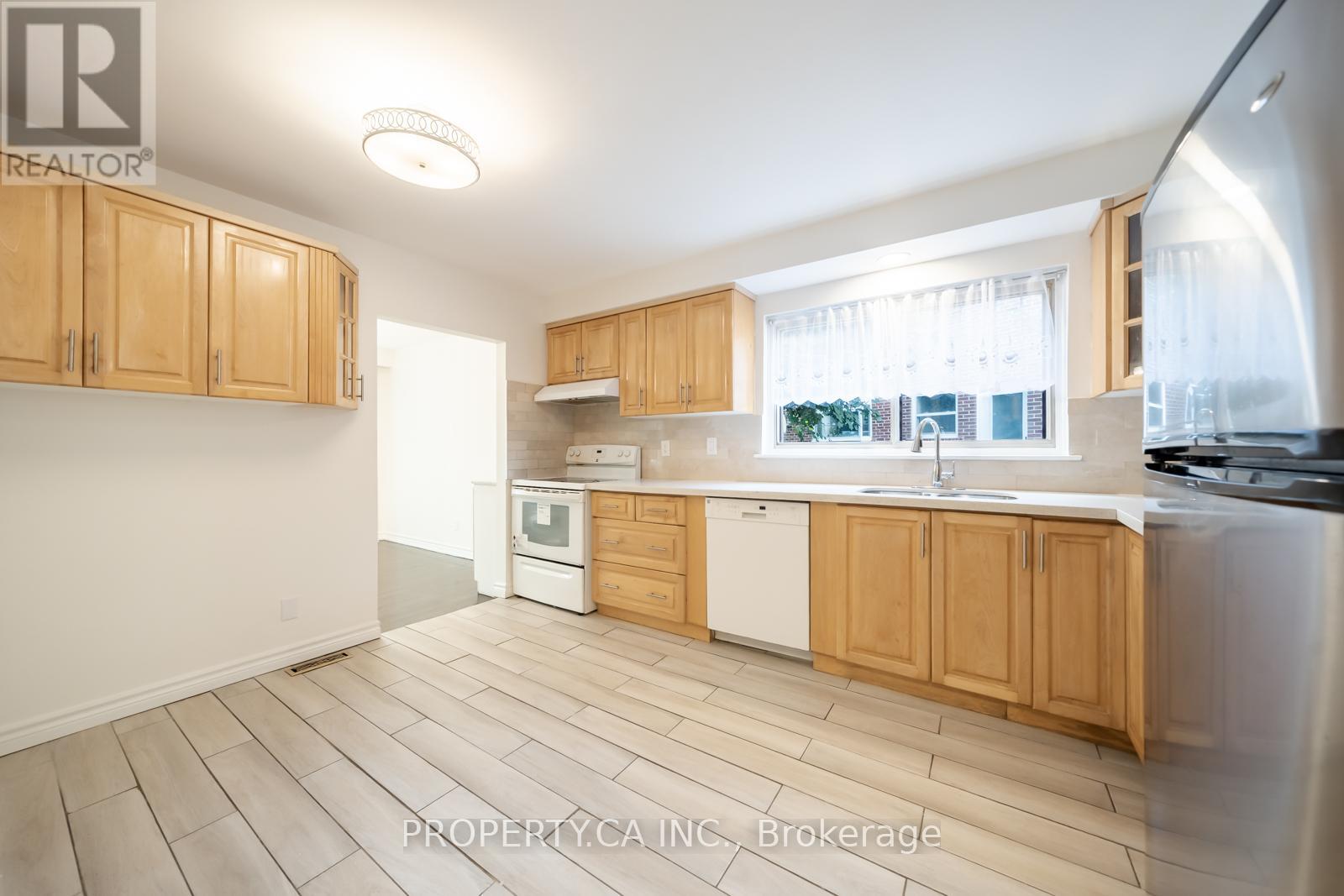 98 Tanjoe Crescent, Toronto, Ontario  M2M 1P7 - Photo 7 - C12529698