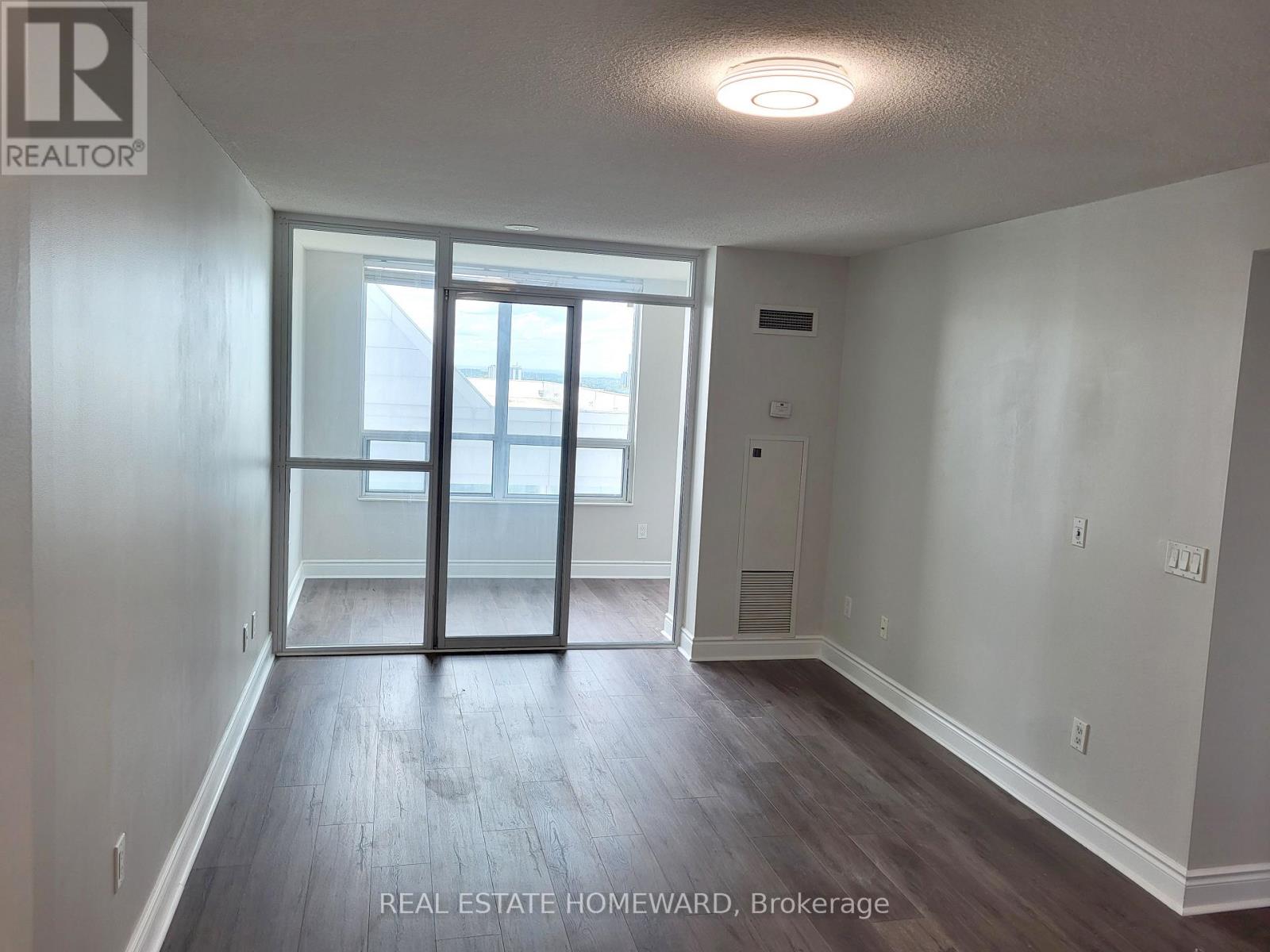1808 - 60 Brian Harrison Way, Toronto, Ontario  M1P 5J5 - Photo 4 - E12529514