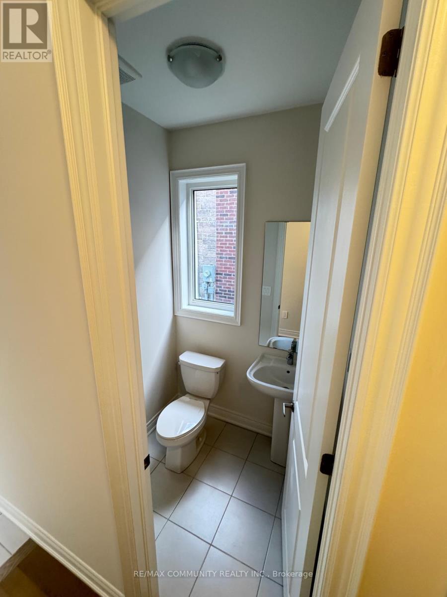 2978 Gatestone Path, Pickering, Ontario  L1X 2R5 - Photo 3 - E12529516