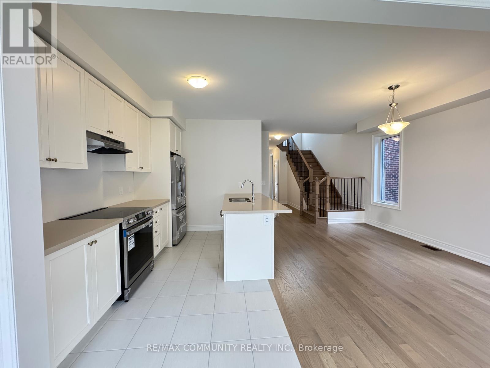 2978 Gatestone Path, Pickering, Ontario  L1X 2R5 - Photo 6 - E12529516