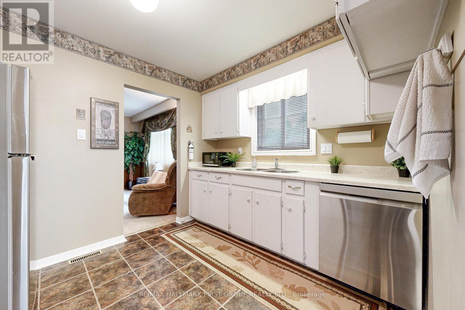 512 Creekview Circle, Pickering, Ontario  L1W 2Z6 - Photo 11 - E12529542