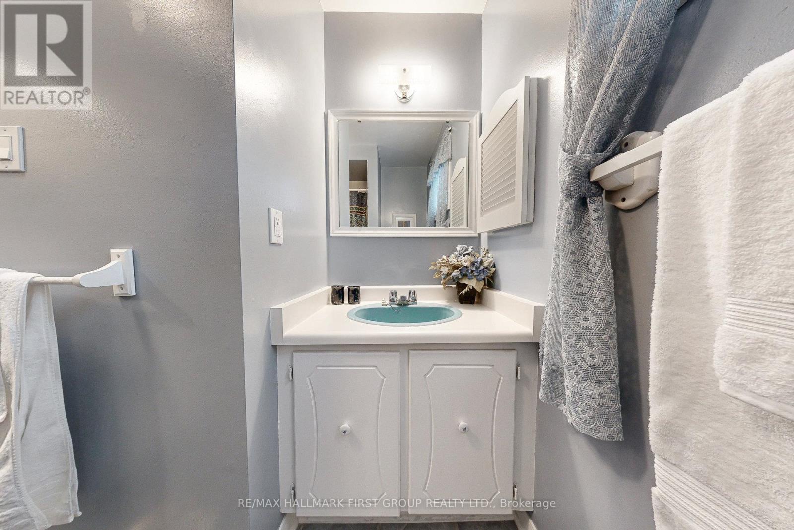 512 Creekview Circle, Pickering, Ontario  L1W 2Z6 - Photo 16 - E12529542