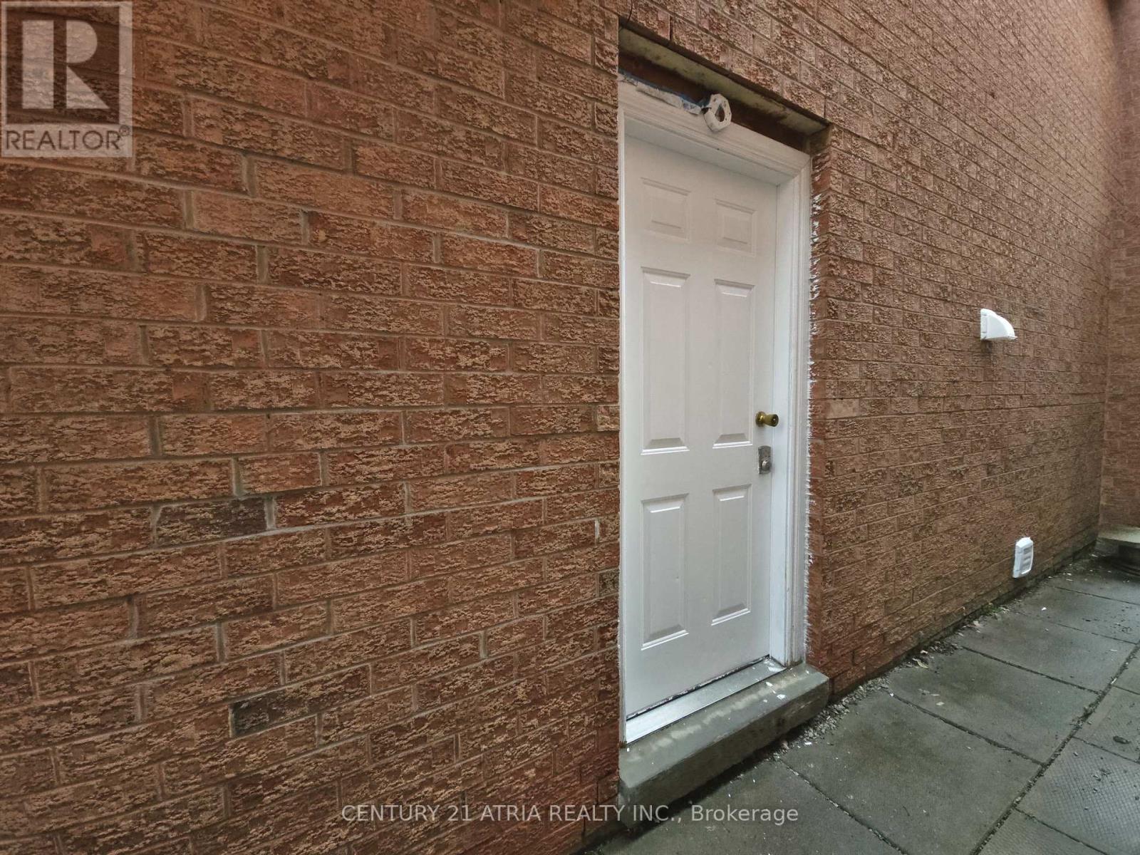 76 Carisbrooke Square, Toronto, Ontario  M1B 4M4 - Photo 3 - E12529652