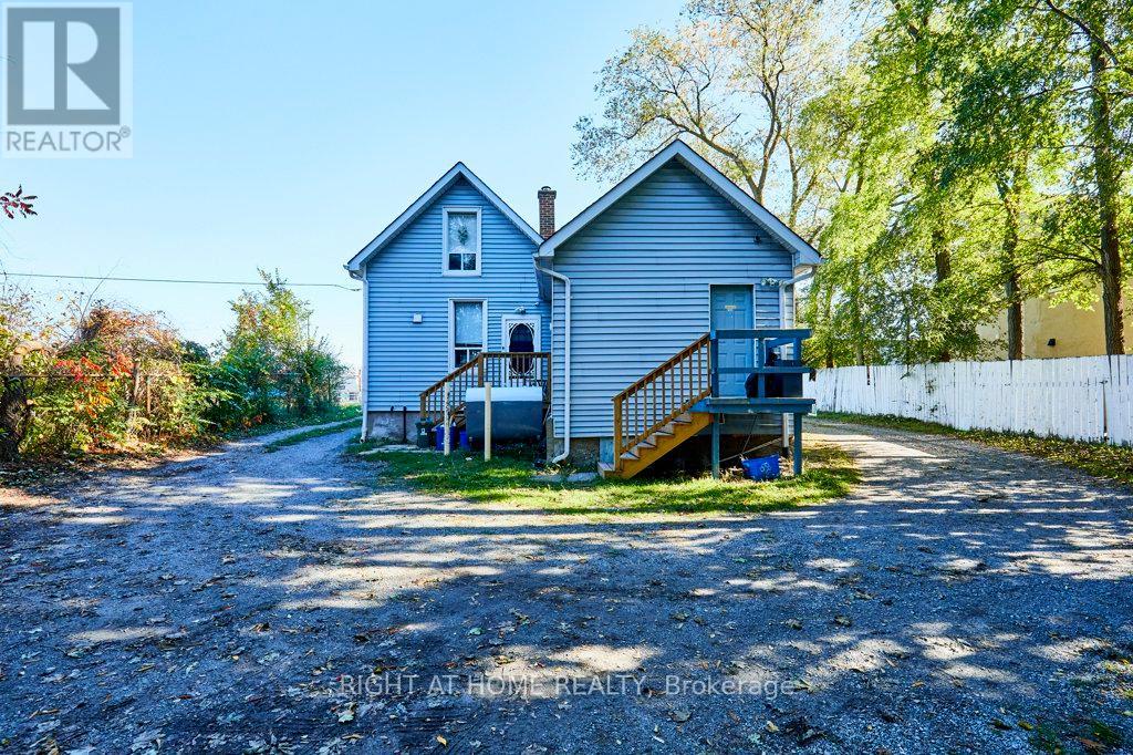 562 Simcoe Street S, Oshawa, Ontario  L1H 4K2 - Photo 6 - E12529718