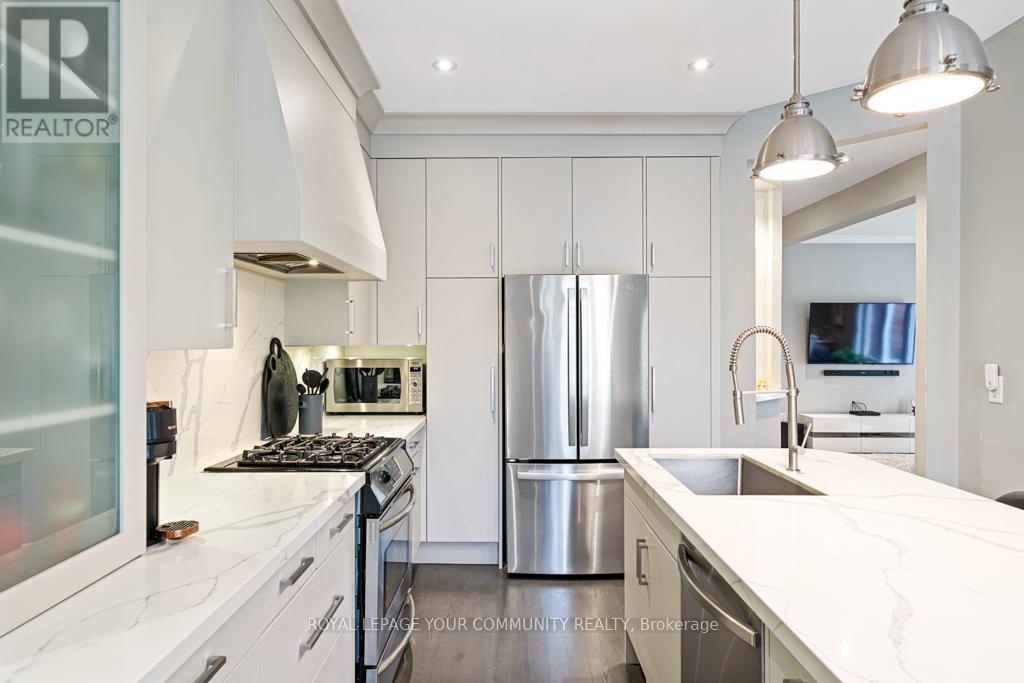 107 Westbury Court, Richmond Hill, Ontario  L4S 2L3 - Photo 13 - N12528740