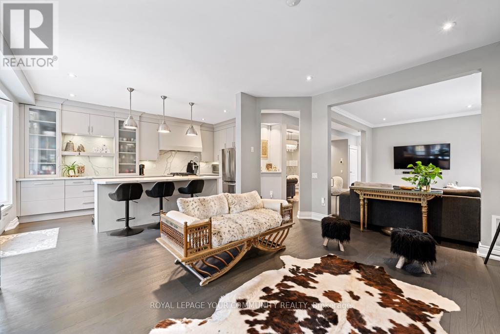 107 Westbury Court, Richmond Hill, Ontario  L4S 2L3 - Photo 8 - N12528740