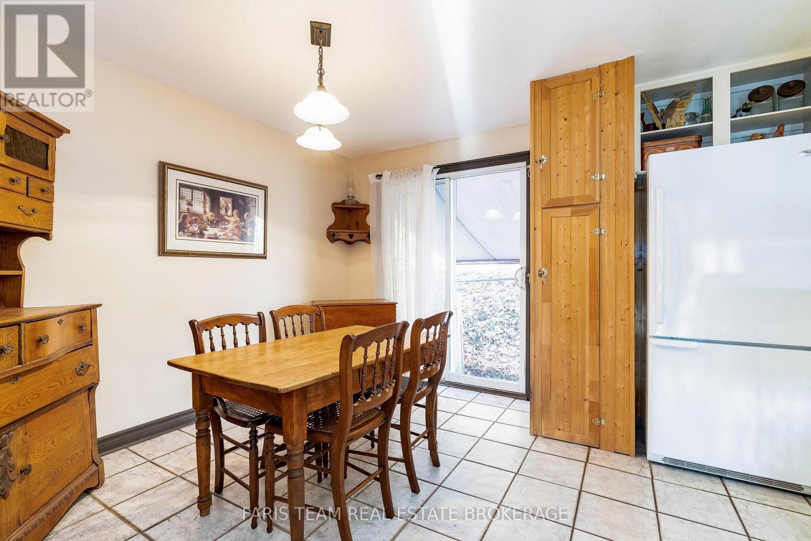 13 Cayuga Court, Oro-Medonte, Ontario  L0K 1E0 - Photo 7 - S12489658