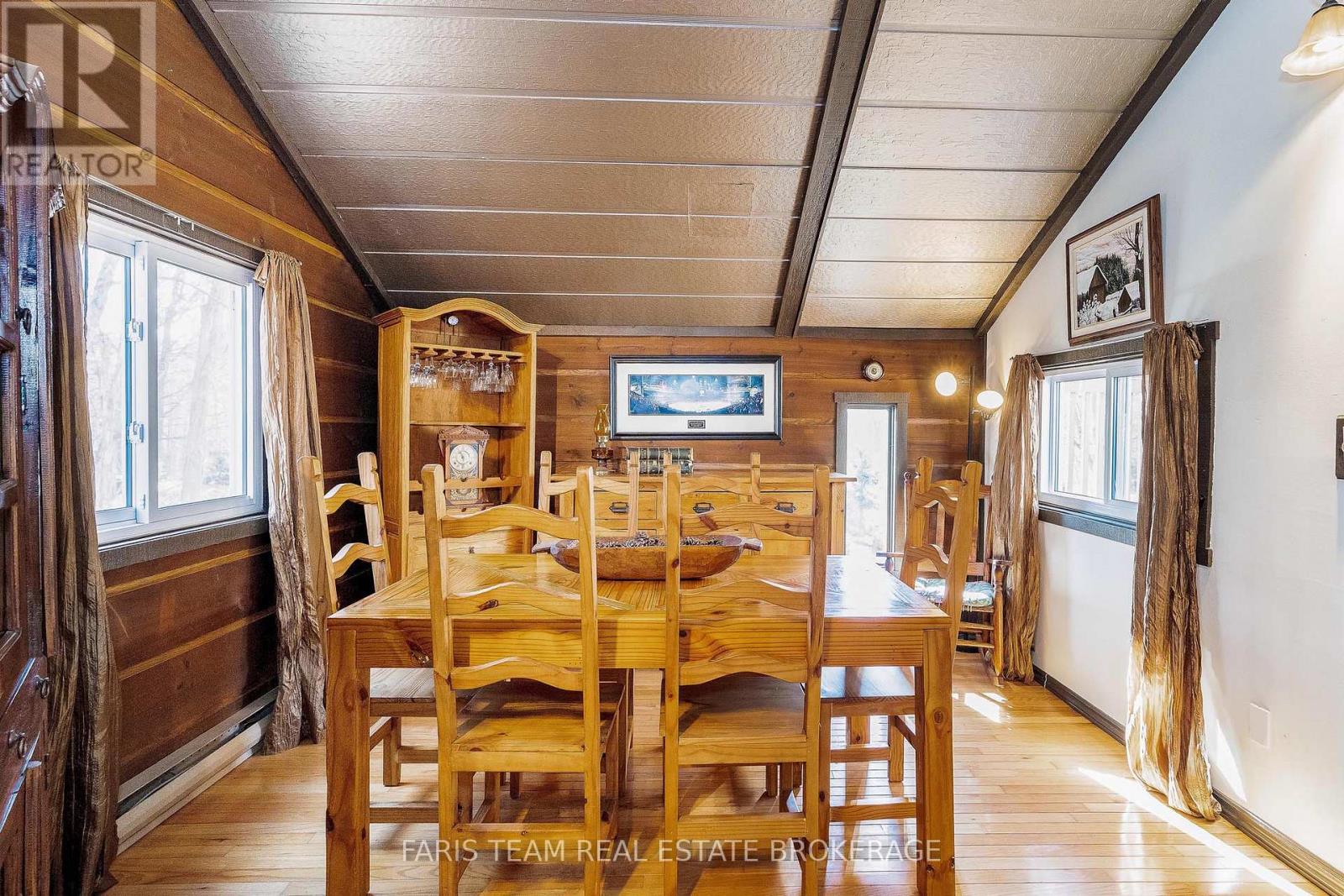 13 Cayuga Court, Oro-Medonte, Ontario  L0K 1E0 - Photo 9 - S12489658