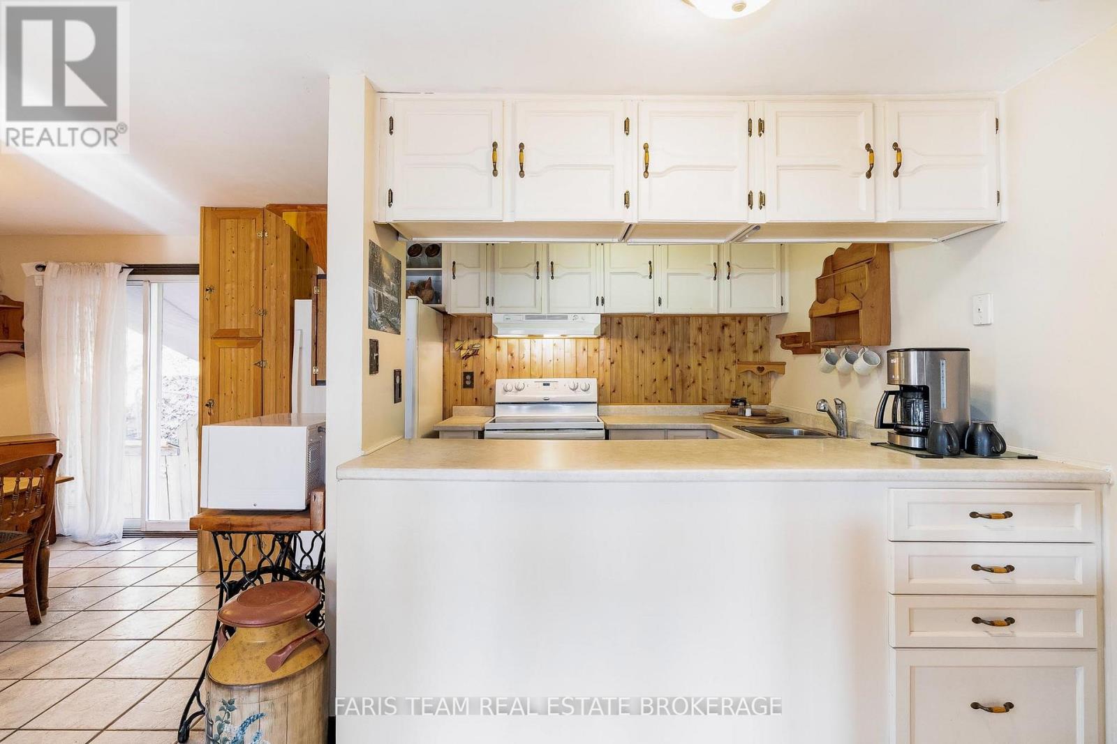 13 Cayuga Court, Oro-Medonte, Ontario  L0K 1E0 - Photo 6 - S12489658