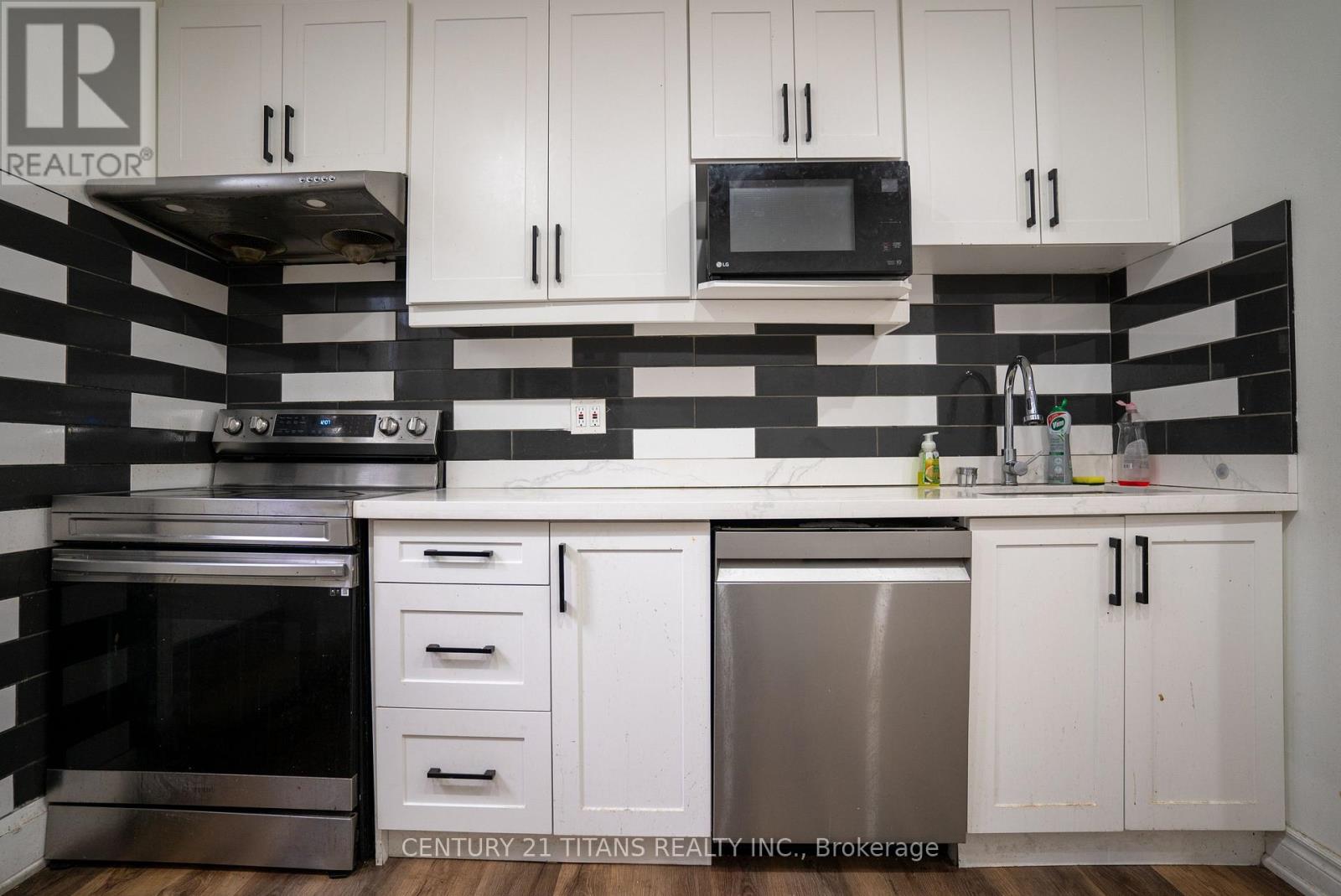 115 RITSON ROAD S, Oshawa, Ontario