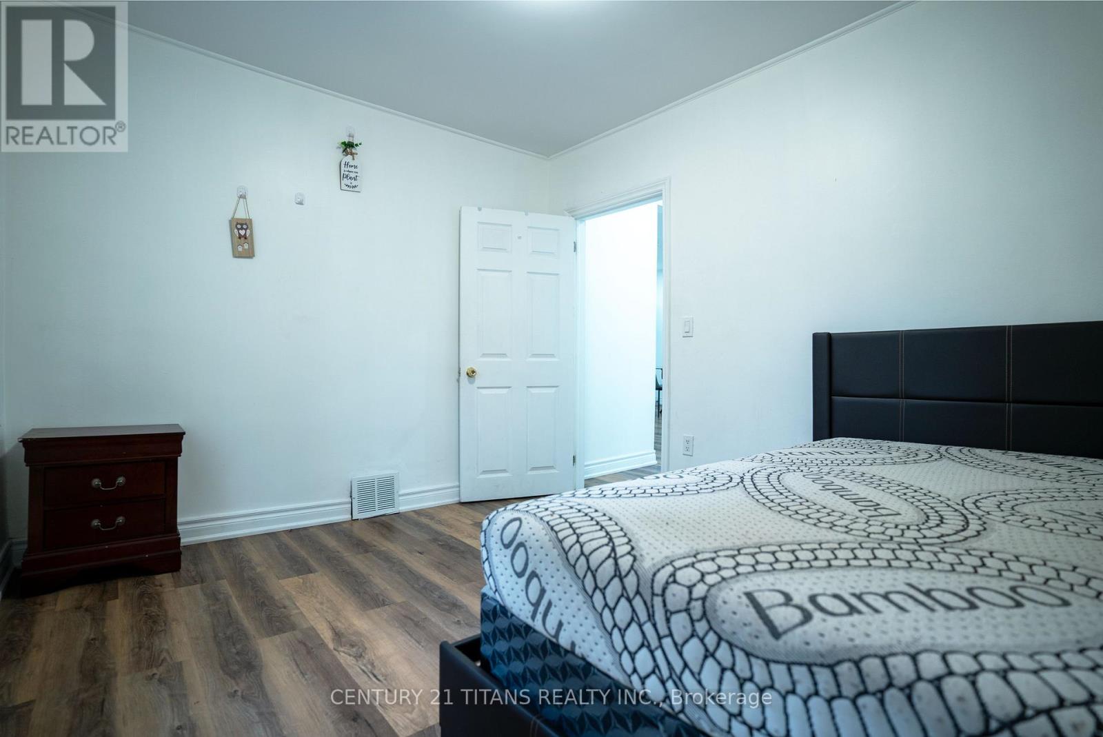 115 Ritson Road S, Oshawa, Ontario  L1H 5H4 - Photo 4 - E12491332