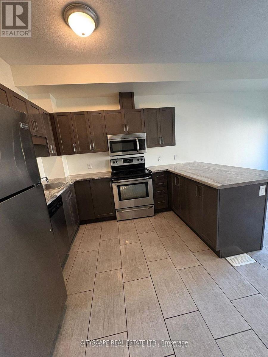 11 - 10 DUFFERIN STREET, Norwich, Ontario