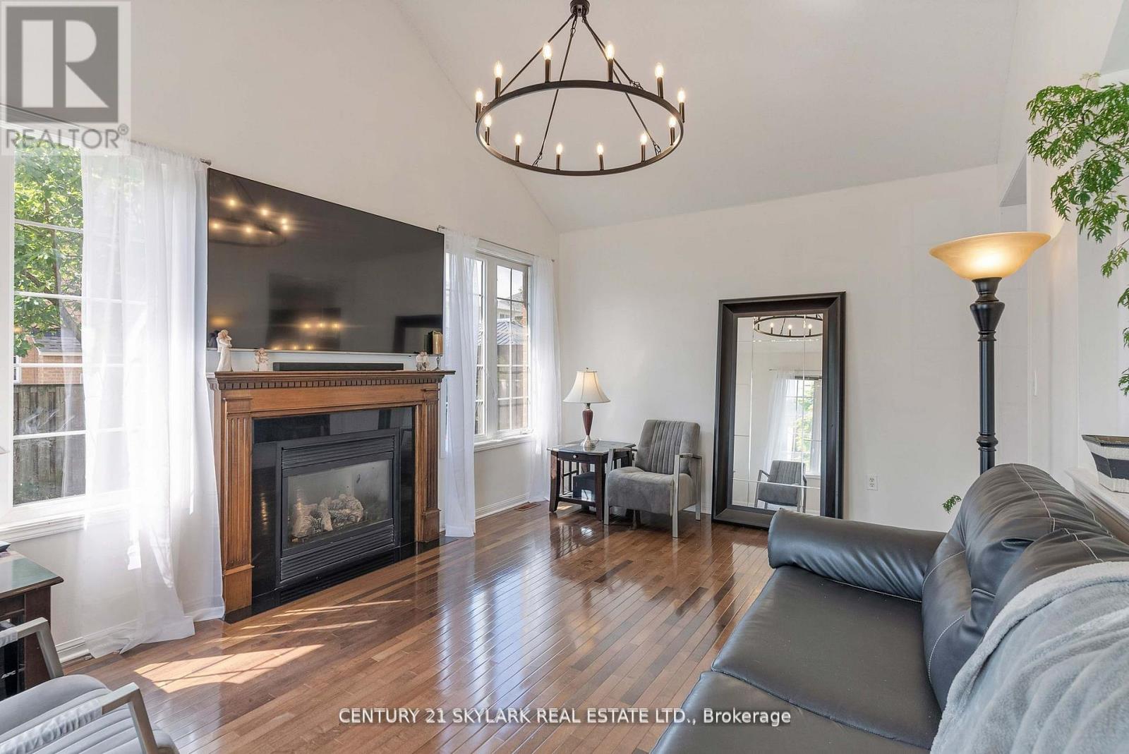 149 Newman Avenue, Richmond Hill, Ontario  L4E 4N3 - Photo 11 - N12529636