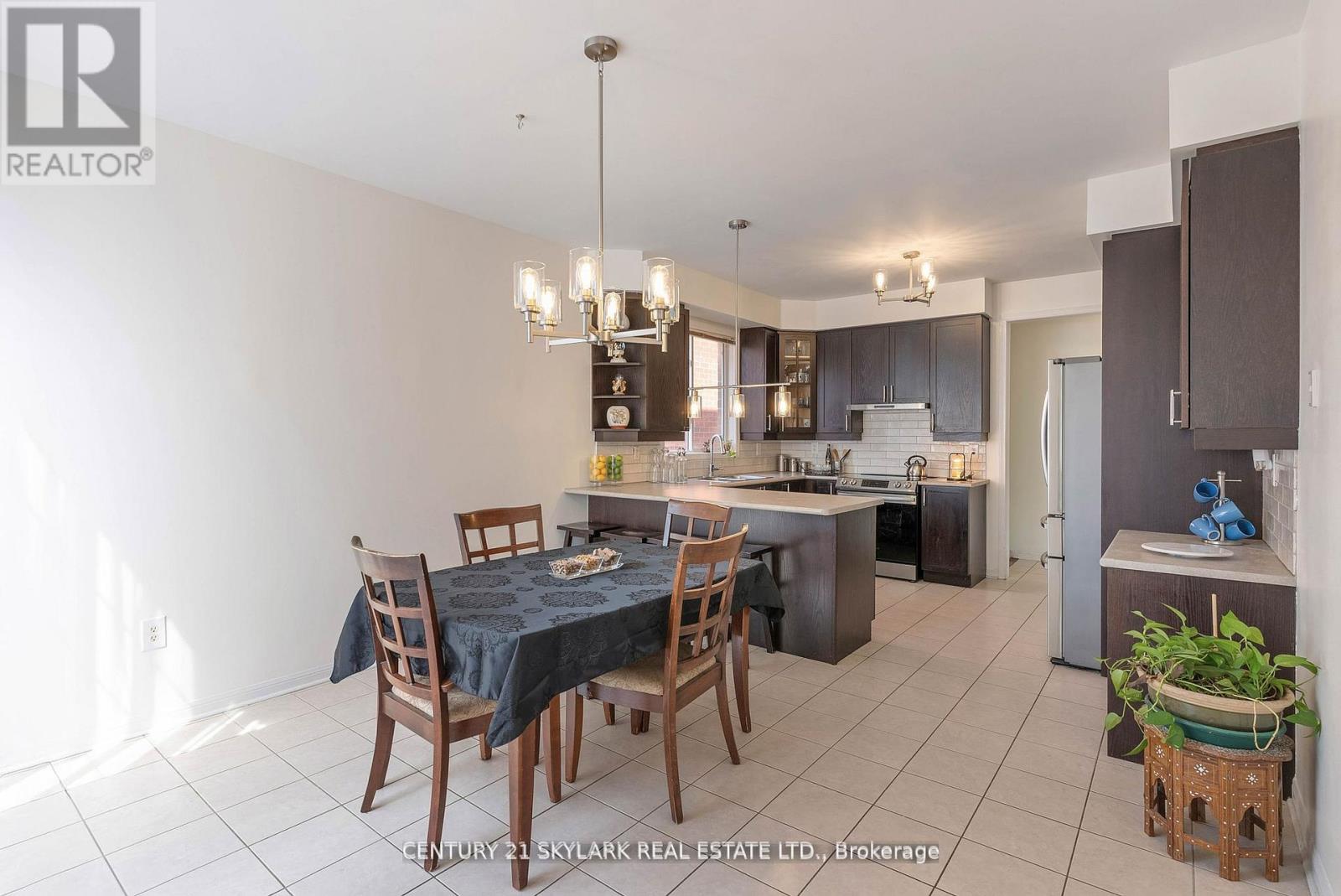 149 Newman Avenue, Richmond Hill, Ontario  L4E 4N3 - Photo 13 - N12529636