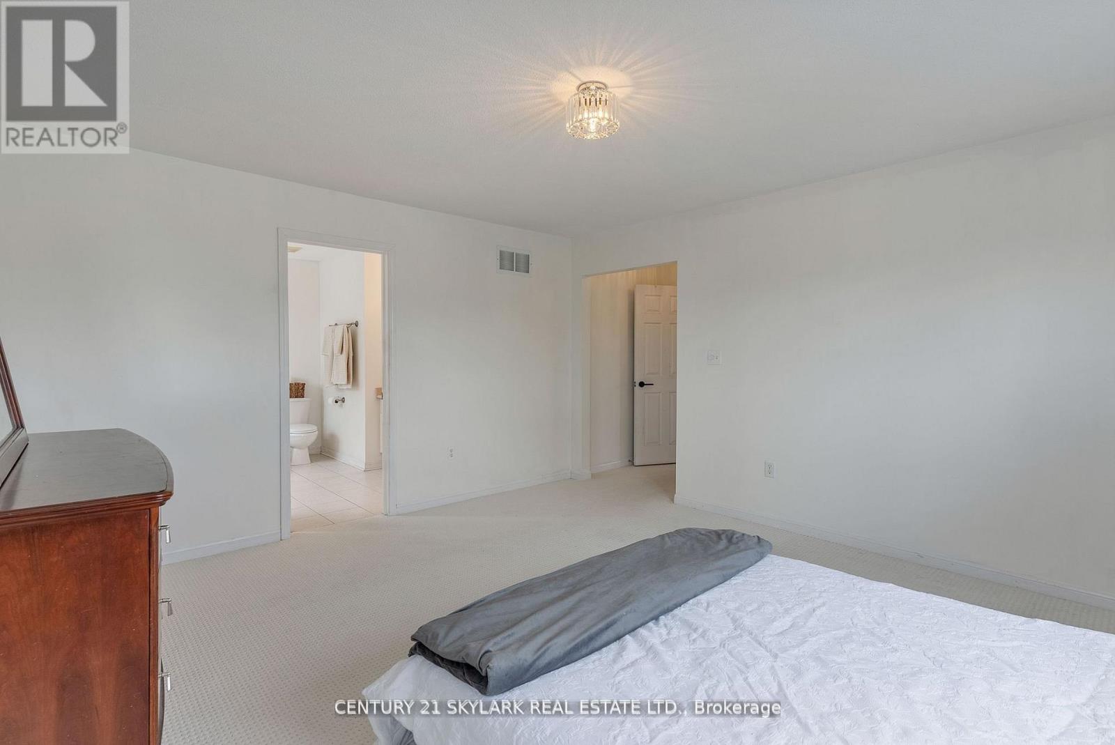 149 Newman Avenue, Richmond Hill, Ontario  L4E 4N3 - Photo 26 - N12529636