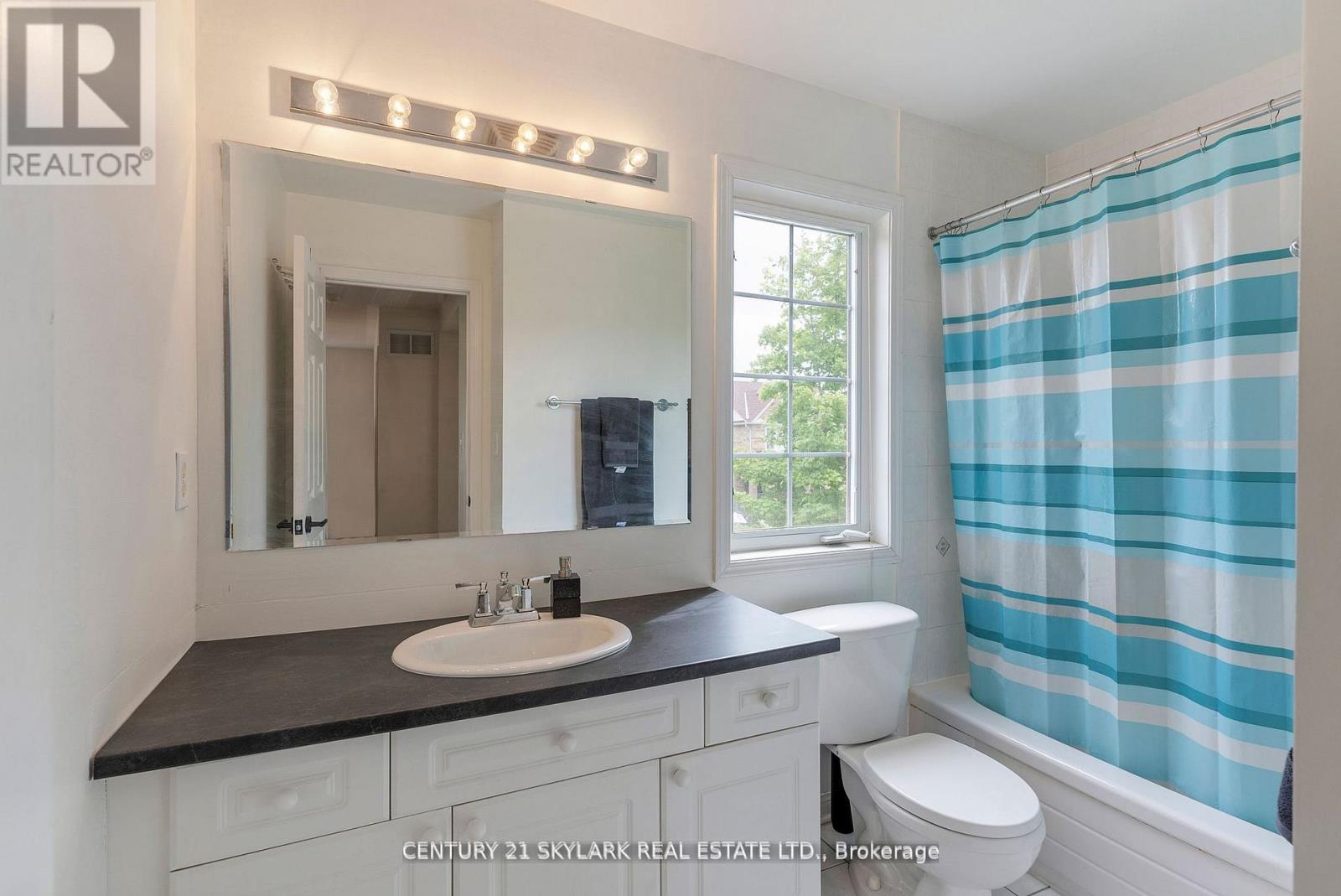 149 Newman Avenue, Richmond Hill, Ontario  L4E 4N3 - Photo 31 - N12529636