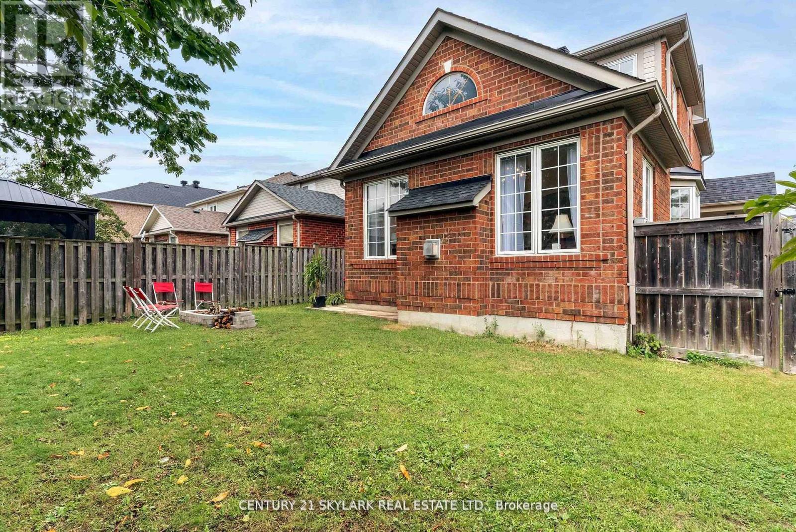 149 Newman Avenue, Richmond Hill, Ontario  L4E 4N3 - Photo 36 - N12529636