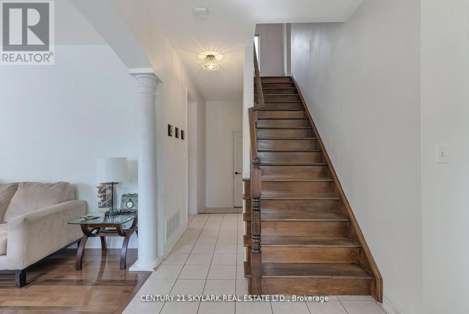 149 Newman Avenue, Richmond Hill, Ontario  L4E 4N3 - Photo 5 - N12529636