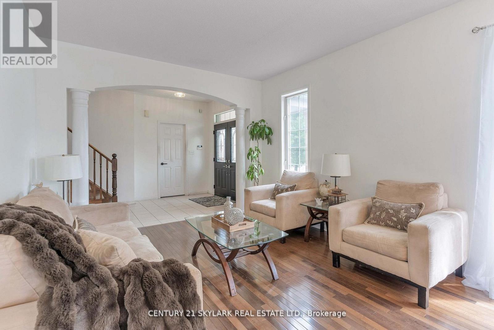 149 Newman Avenue, Richmond Hill, Ontario  L4E 4N3 - Photo 7 - N12529636