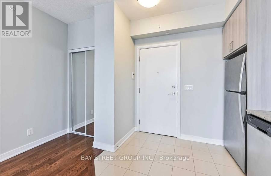 Nw1103 - 9201 Yonge Street, Richmond Hill, Ontario  L4C 1H9 - Photo 5 - N12529648