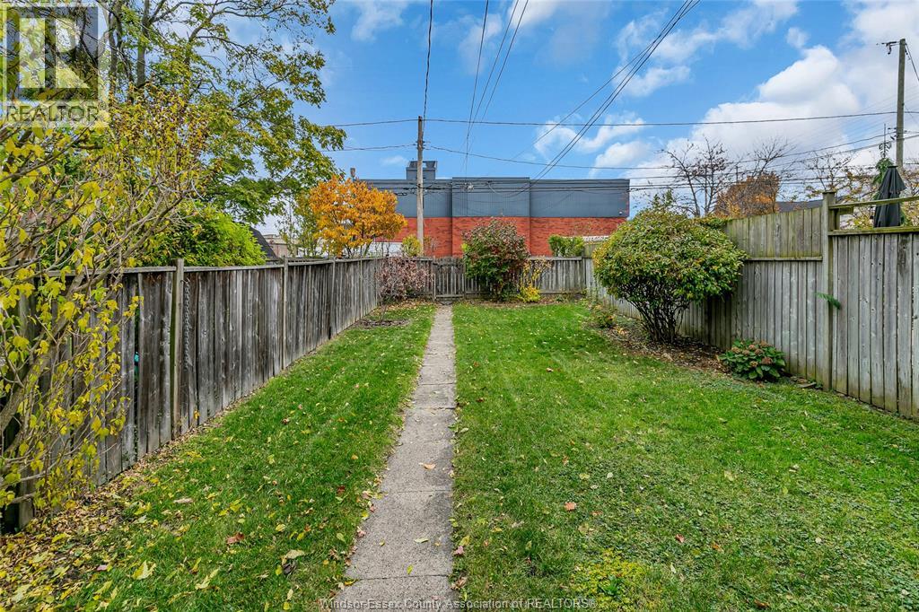 1086 Monmouth, Windsor, Ontario  N8Y 3L7 - Photo 21 - 25028431