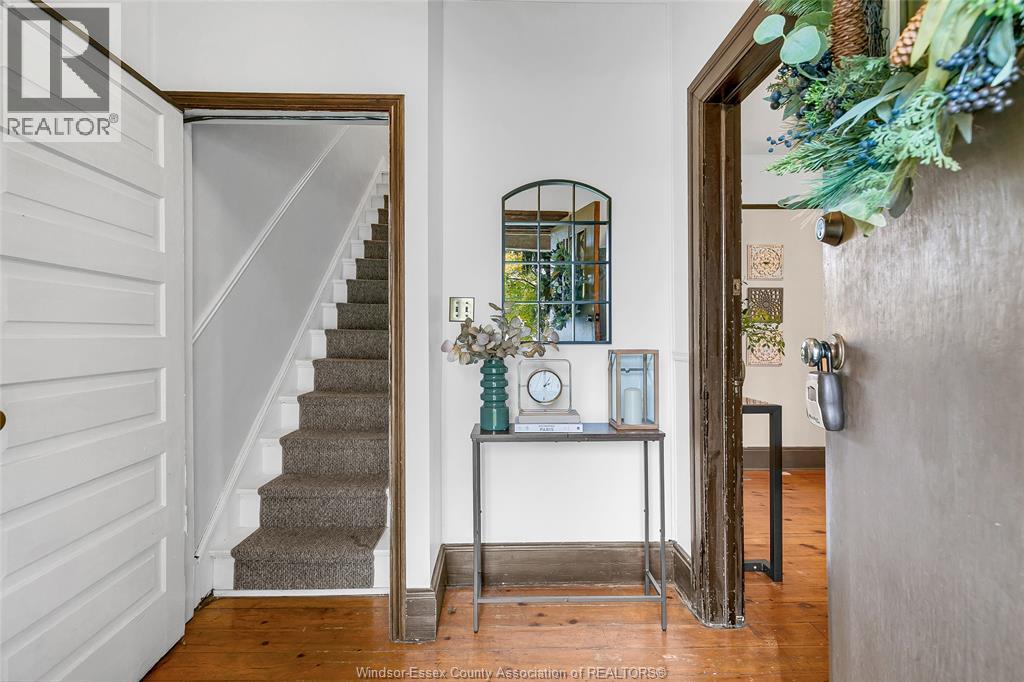 1086 Monmouth, Windsor, Ontario  N8Y 3L7 - Photo 4 - 25028431