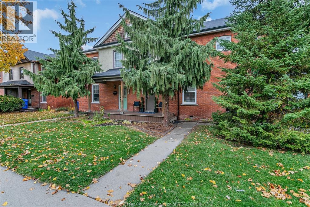 1086 Monmouth, Windsor, Ontario  N8Y 3L7 - Photo 2 - 25028431