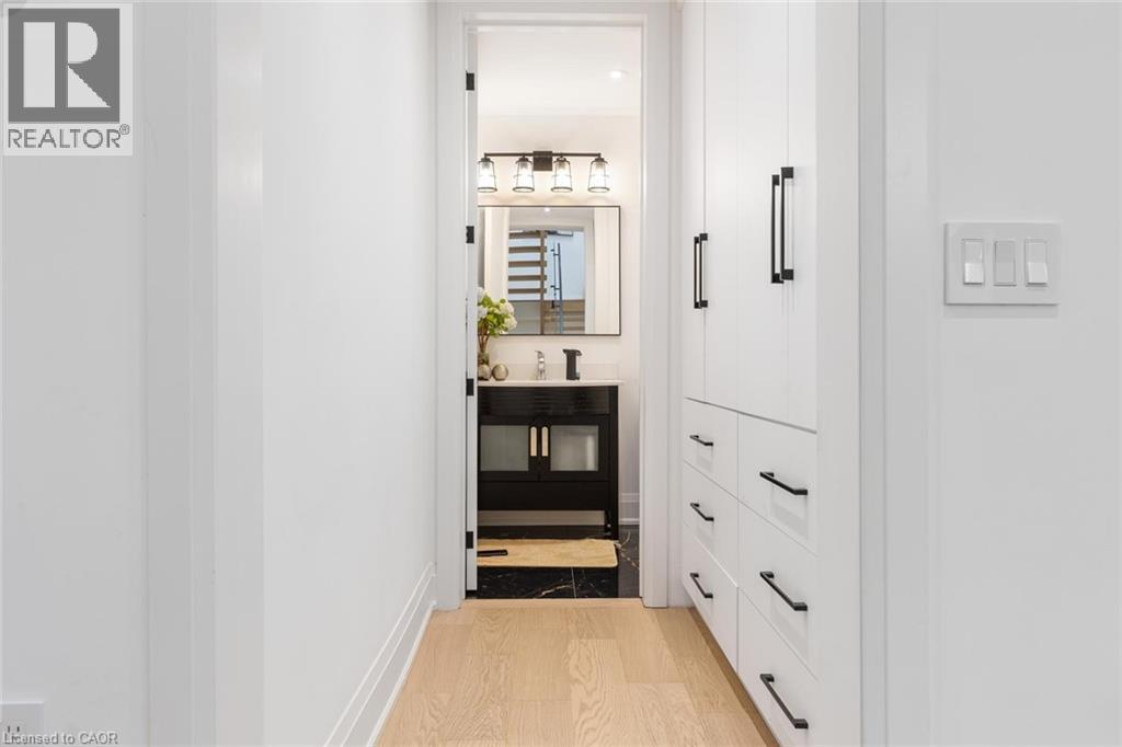 428 Third Line, Oakville, Ontario  L6L 4A5 - Photo 9 - 40763574