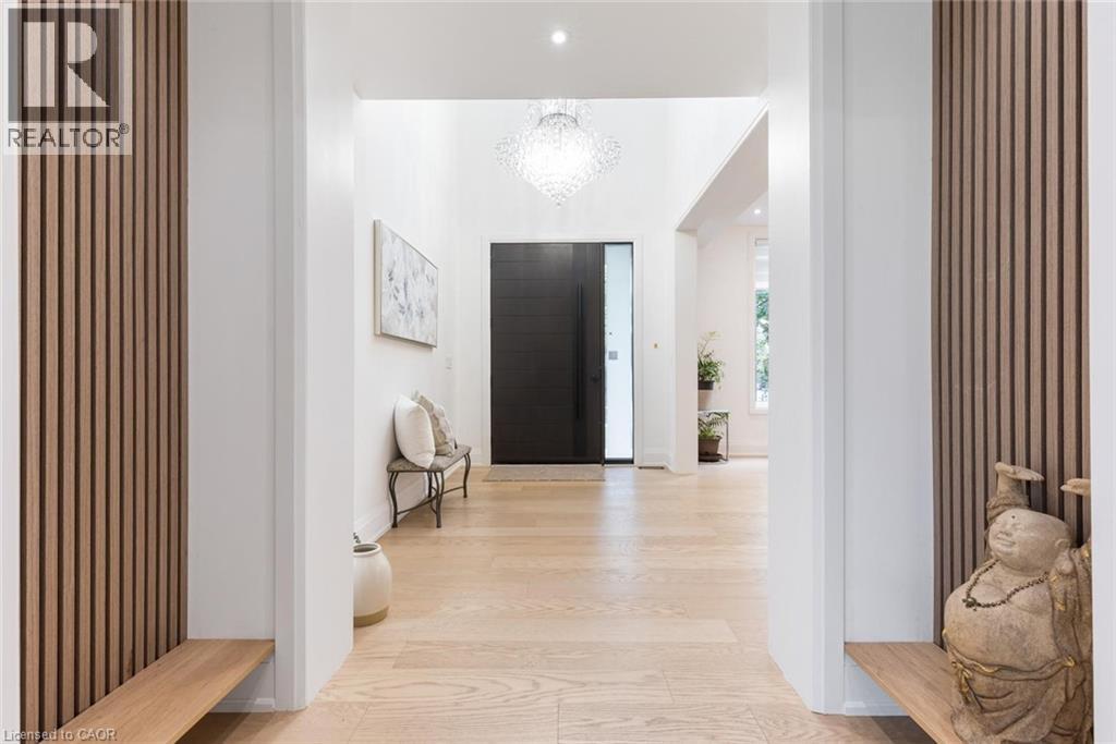 428 Third Line, Oakville, Ontario  L6L 4A5 - Photo 3 - 40763574