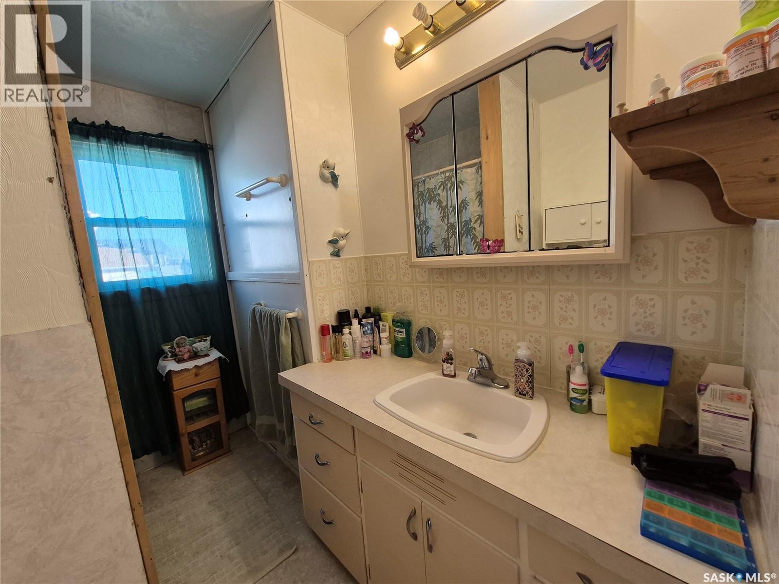 500 2nd Avenue E, Kyle, Saskatchewan  S0L 1T0 - Photo 14 - SK022179