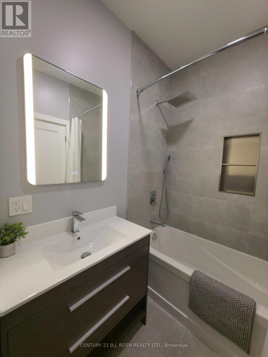 1 - 82 Albert Street N, Orillia, Ontario  L3V 5K5 - Photo 3 - S12529630