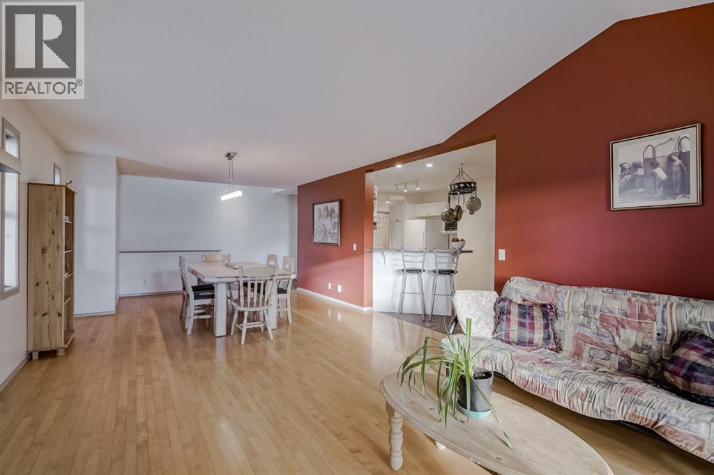 Property at 104, 39 Hidden Creek Place NW image 3