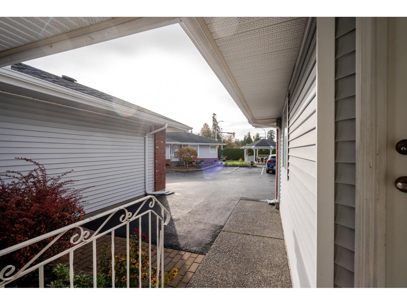 15 5365 205 Street, Langley, British Columbia  V3A 7V7 - Photo 3 - R3065534
