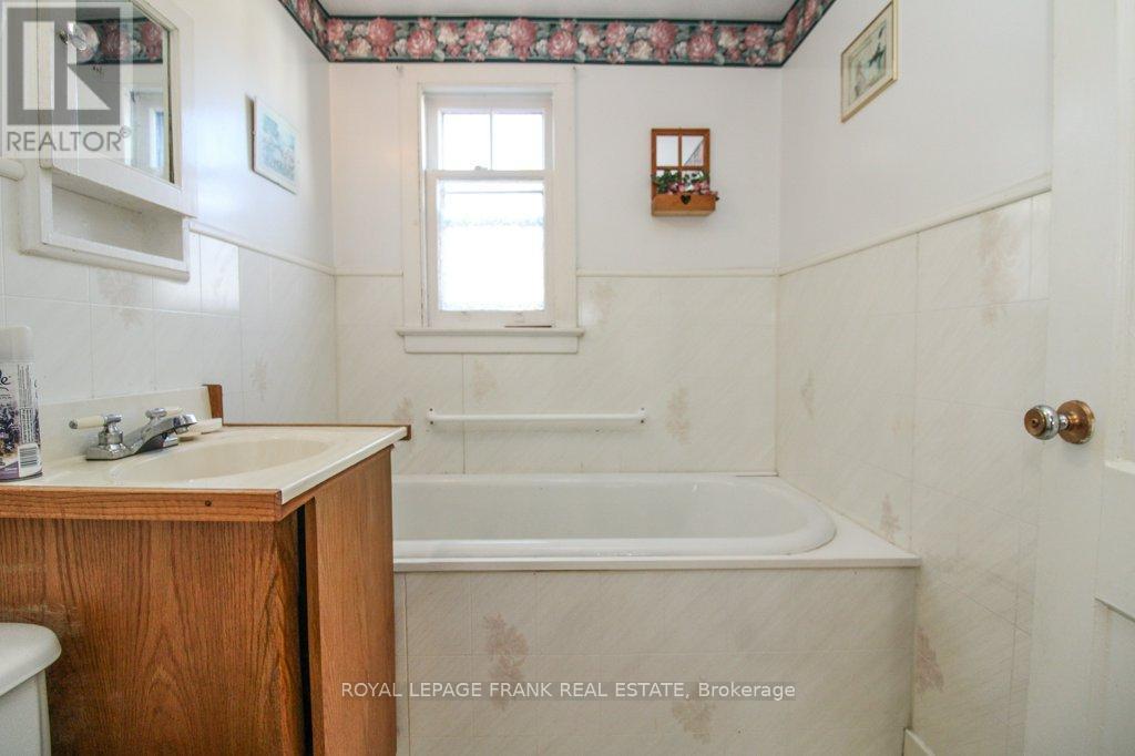 512 Glengarry Avenue, Peterborough, Ontario  K9H 4Y4 - Photo 22 - X12529792