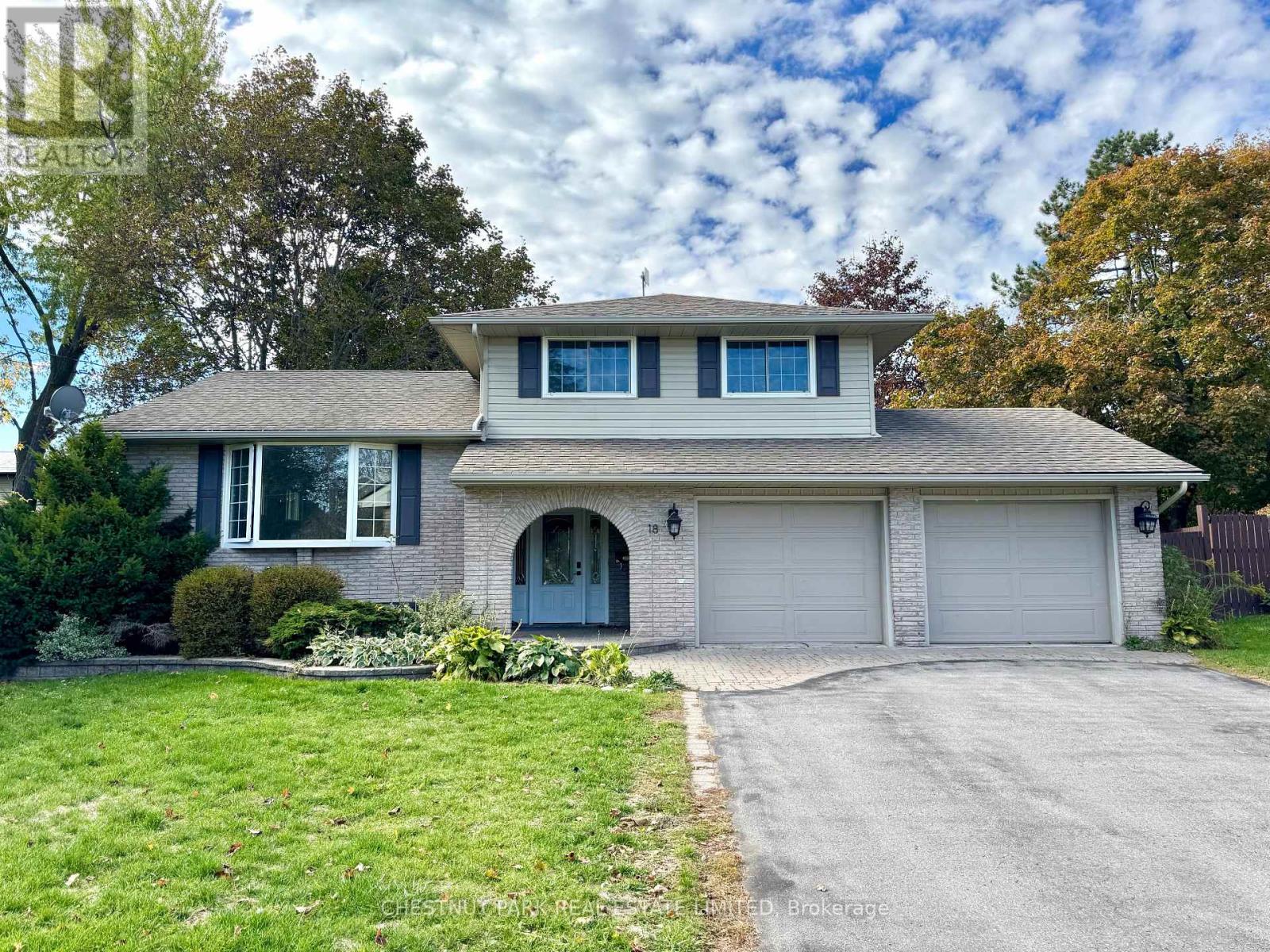 18 HOPE CRESCENT, Belleville, Ontario