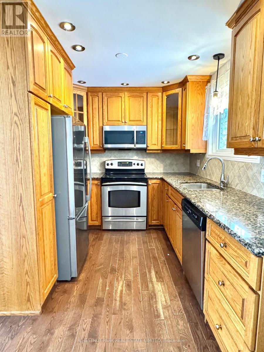 18 Hope Crescent, Belleville, Ontario K8P 4S2 - Photo 17 - X12529796