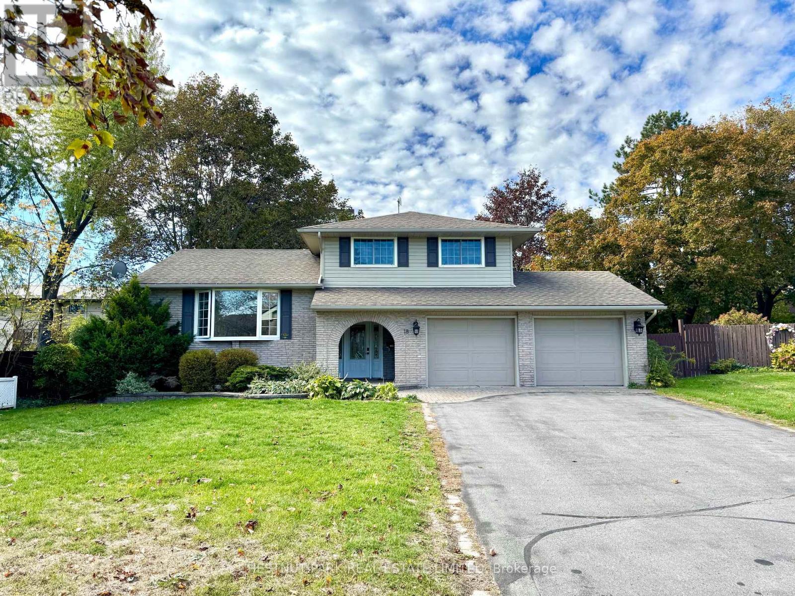 18 Hope Crescent, Belleville, Ontario K8P 4S2 - Photo 39 - X12529796