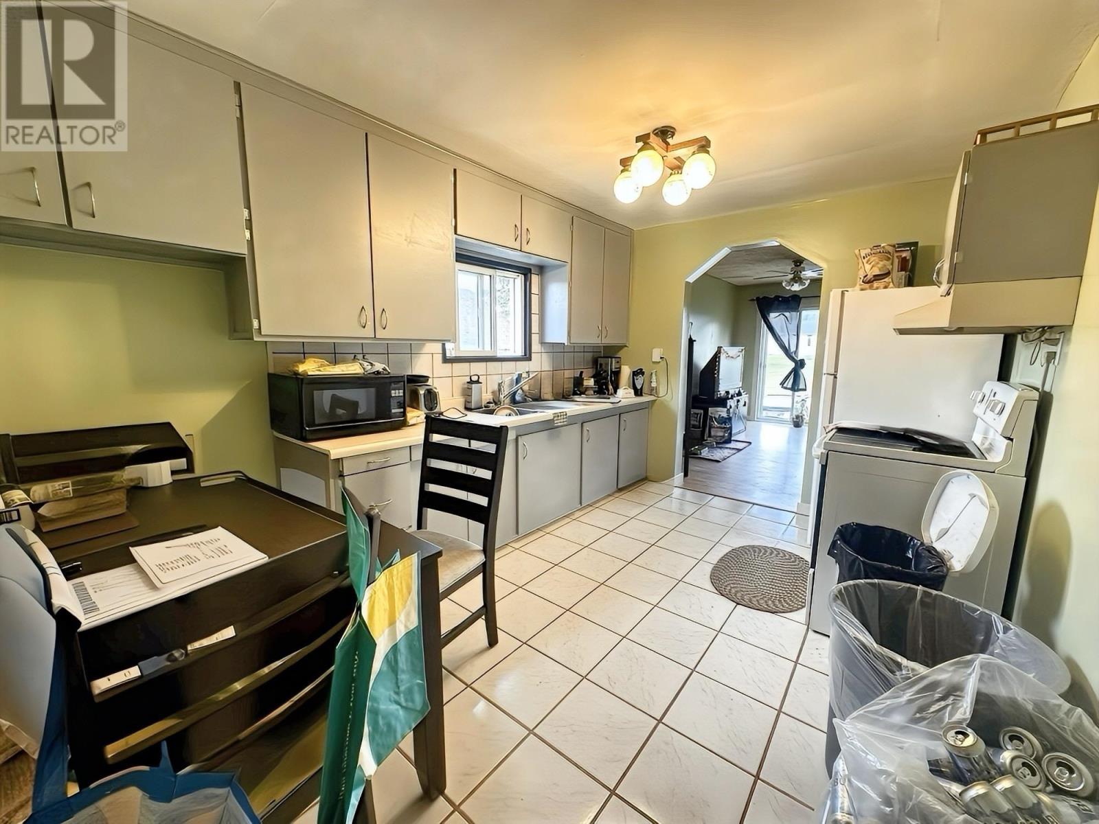 407 First St W, Geraldton, Ontario  P0T 1M0 - Photo 6 - TB252382