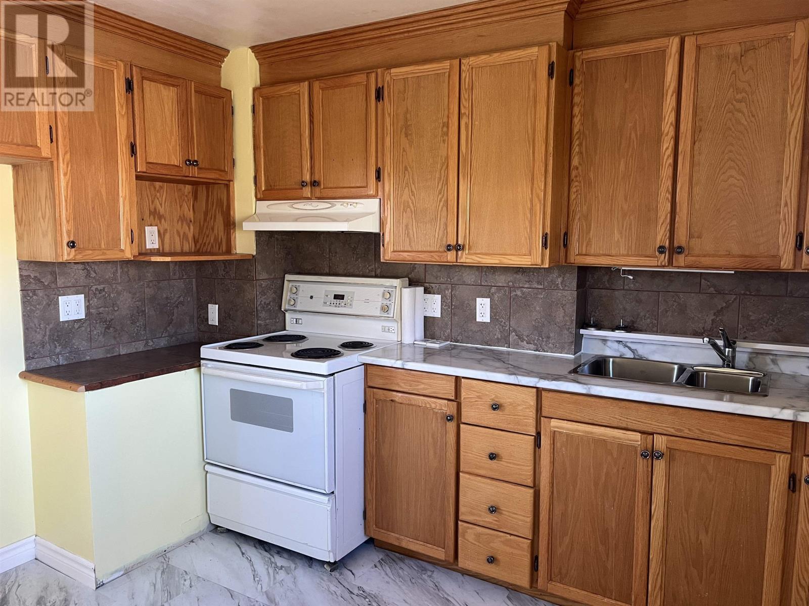 10 Howe St, Marathon, Ontario  P0T 2E0 - Photo 7 - TB253244