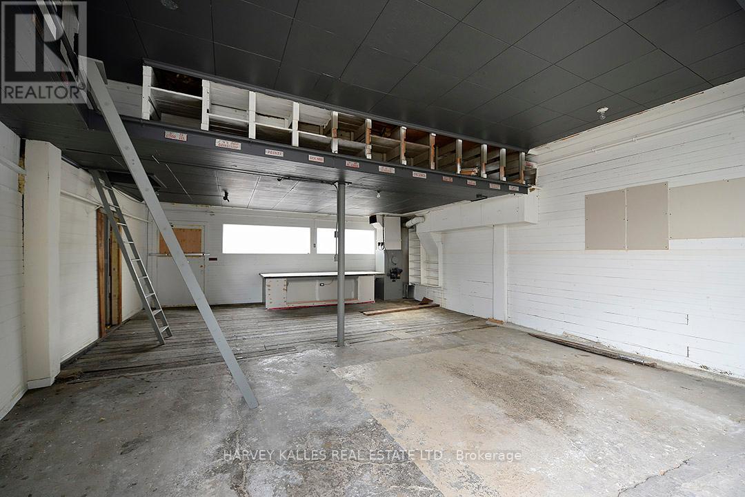 REAR - 792 OSSINGTON AVENUE, Toronto, Ontario