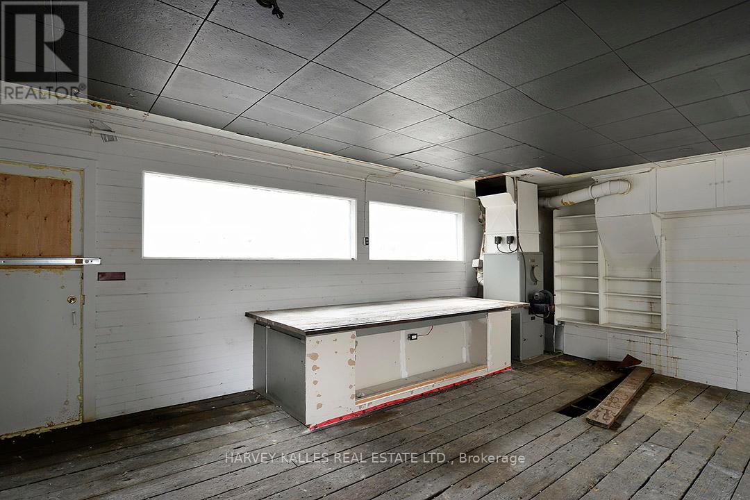 Rear - 792 Ossington Avenue, Toronto, Ontario  M6G 3V1 - Photo 3 - W12529488