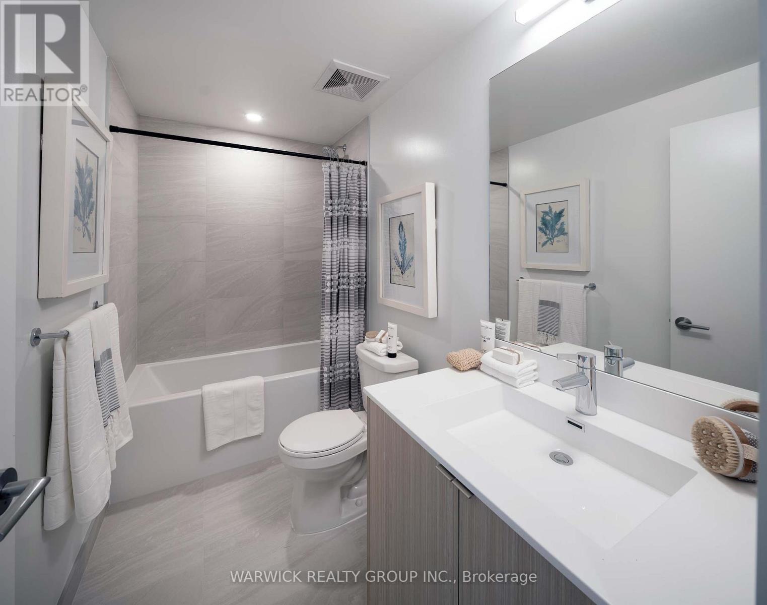 229 - 4365 Bloor Street W, Toronto, Ontario  M9C 1R3 - Photo 31 - W12529532