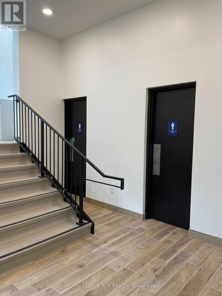 Office #4 - 71 Fifth Avenue, Orangeville, Ontario  L9W 1G3 - Photo 9 - W12529534