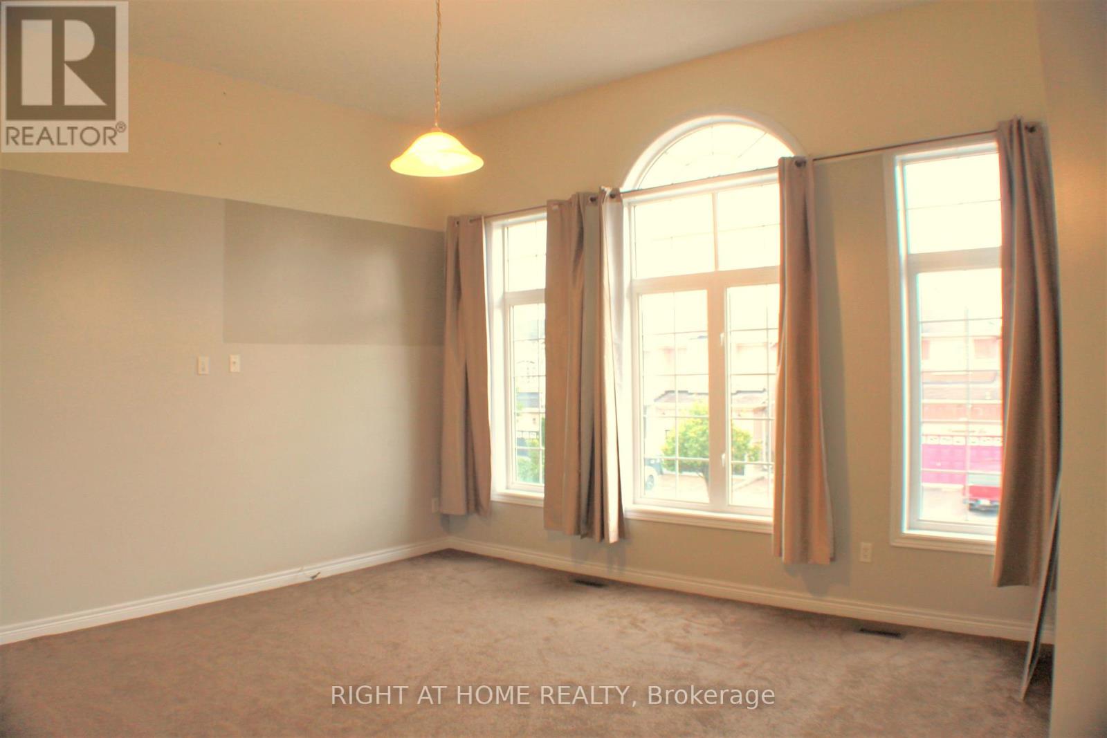 A - 10 Vanderbrink Drive, Brampton, Ontario  L6R 0E5 - Photo 13 - W12529558