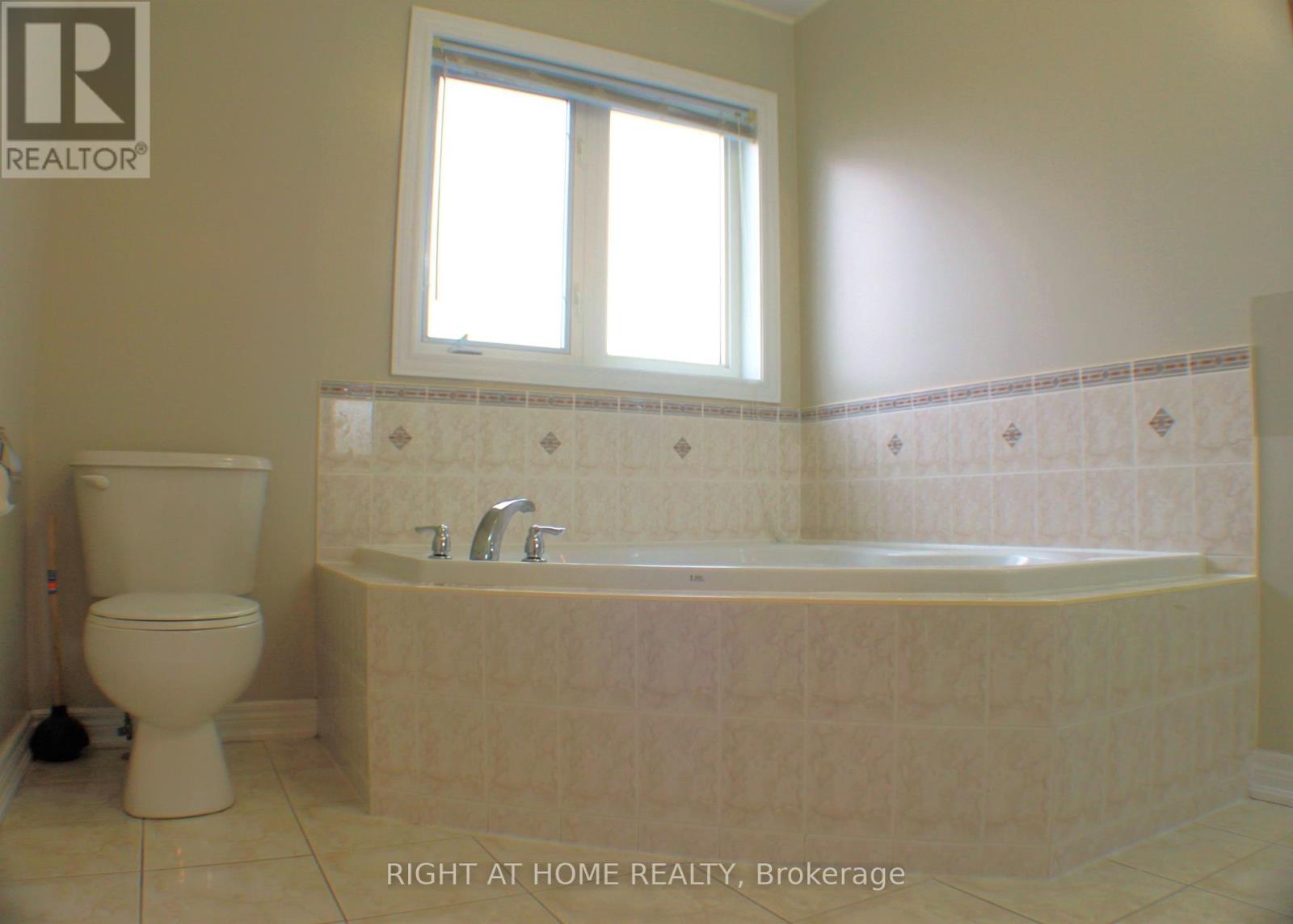 A - 10 Vanderbrink Drive, Brampton, Ontario  L6R 0E5 - Photo 21 - W12529558