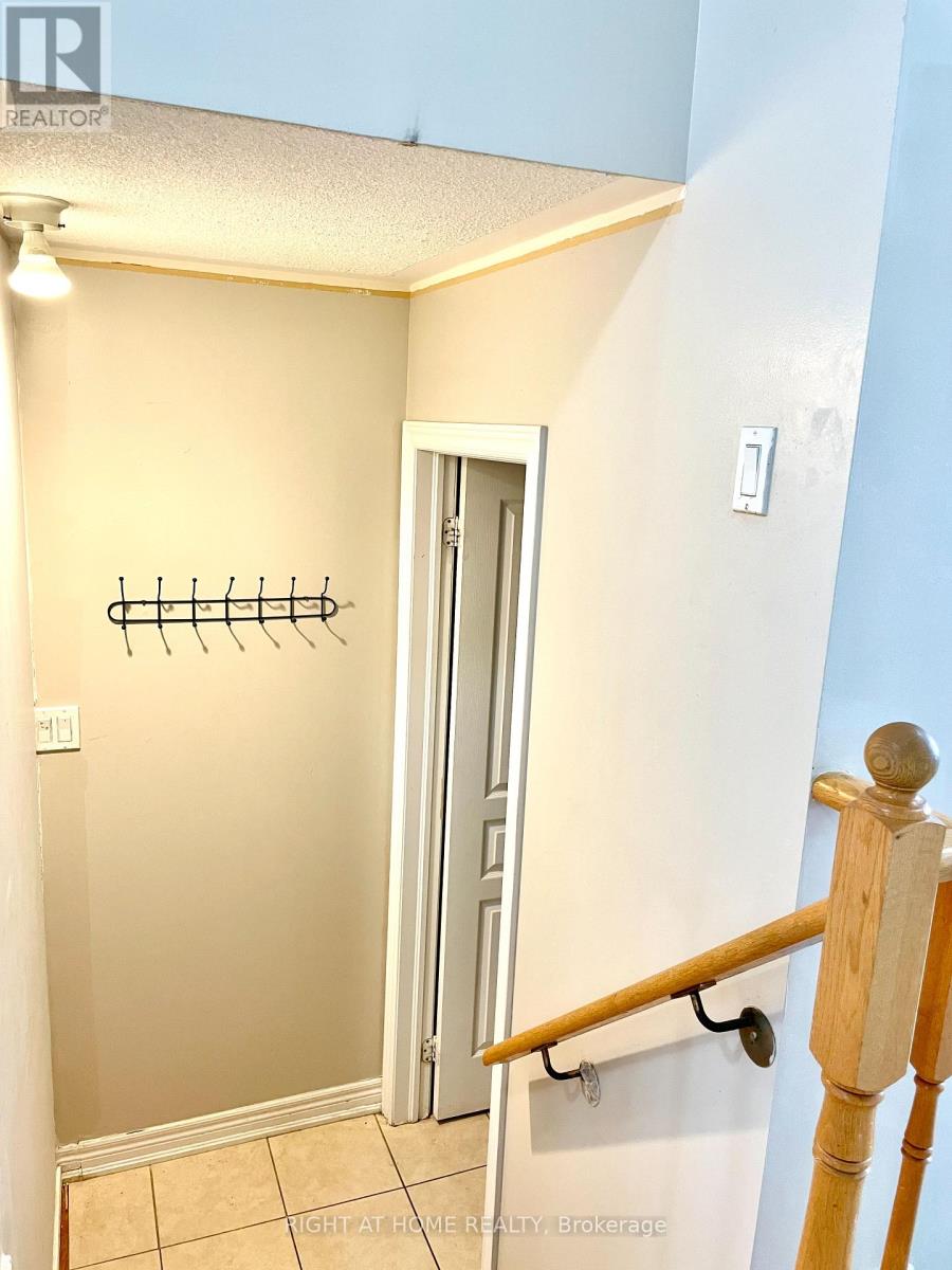 A - 10 Vanderbrink Drive, Brampton, Ontario  L6R 0E5 - Photo 8 - W12529558