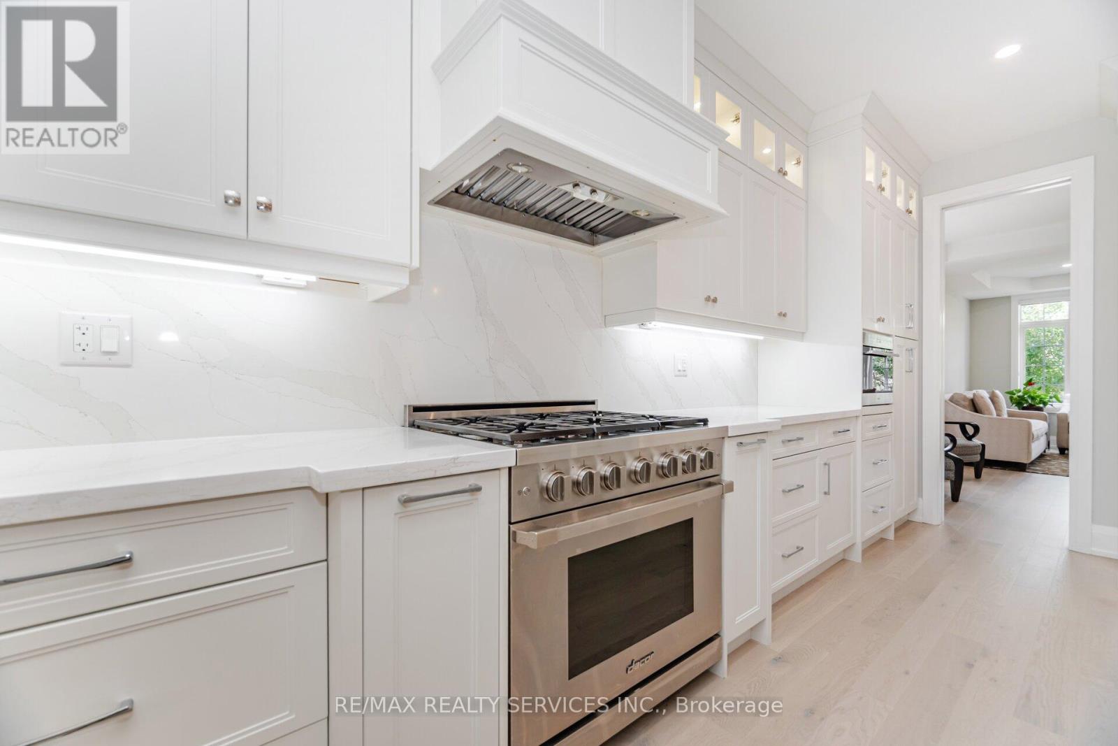 17 Edmonton Street, Brampton, Ontario  L6Y 5L2 - Photo 13 - W12529576