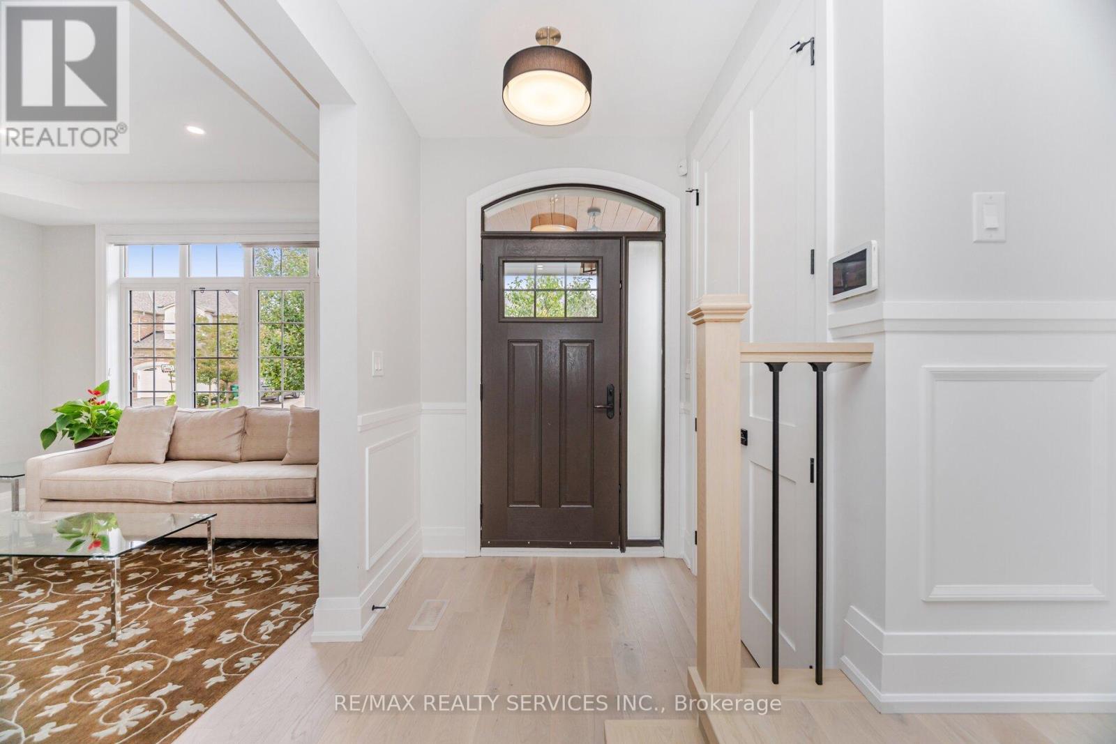 17 Edmonton Street, Brampton, Ontario  L6Y 5L2 - Photo 6 - W12529576